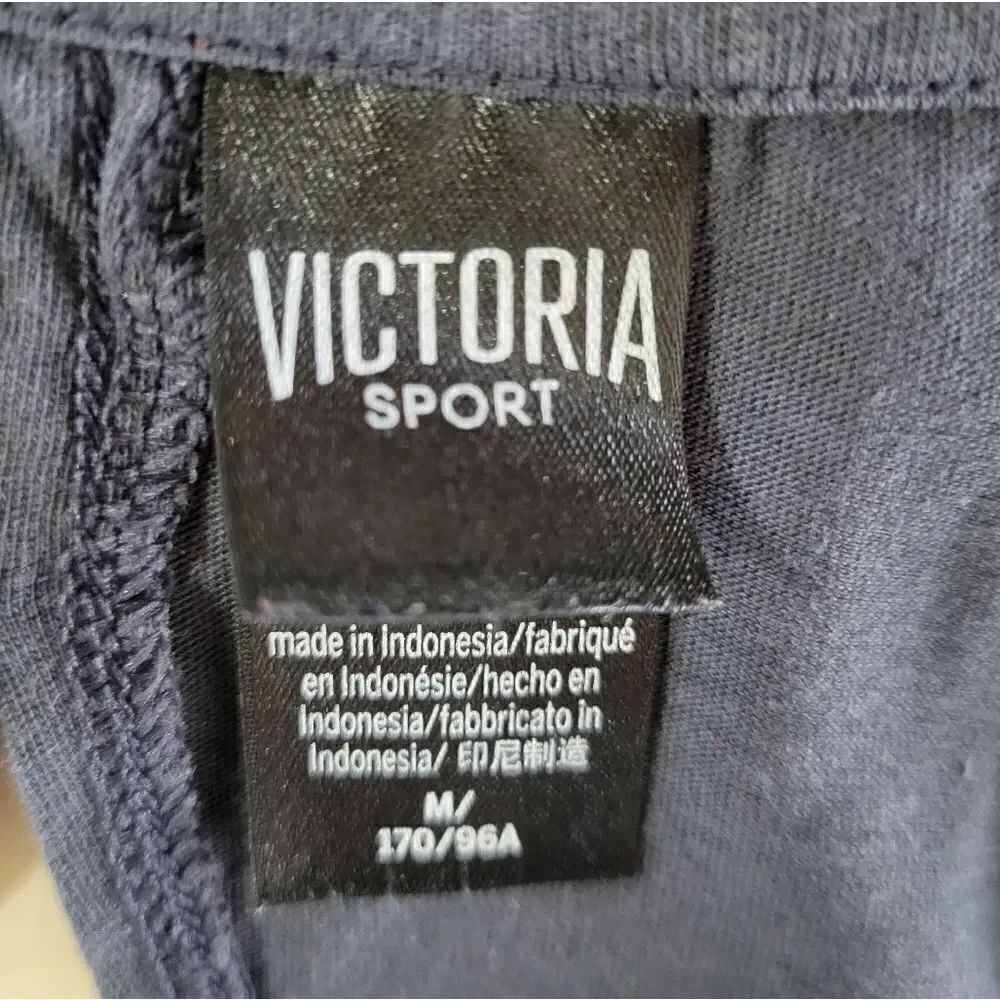 Victoria Sport Gray Split Back Tie Workout Tank Top - Picture 3 of 11
